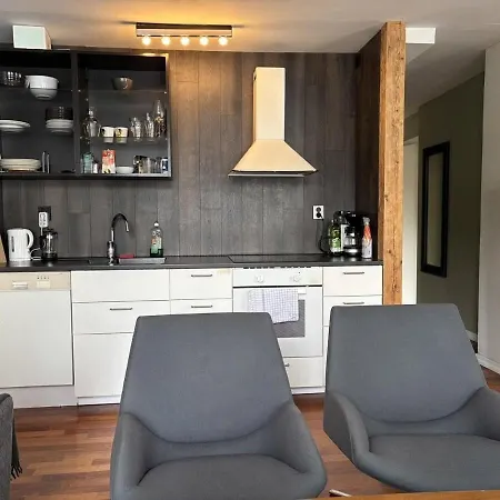 Modern In The Heart Of Leilighet